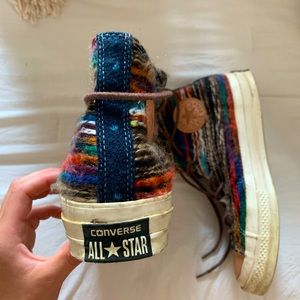 Yarned multicolor converse !